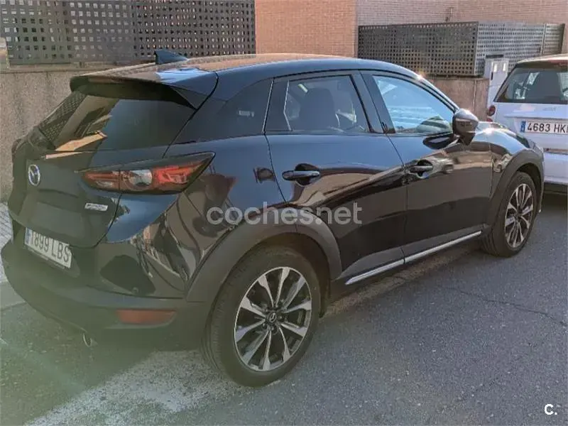 Usado Mazda CX-3 121 CV (88 kW) 2019 Negro SUV