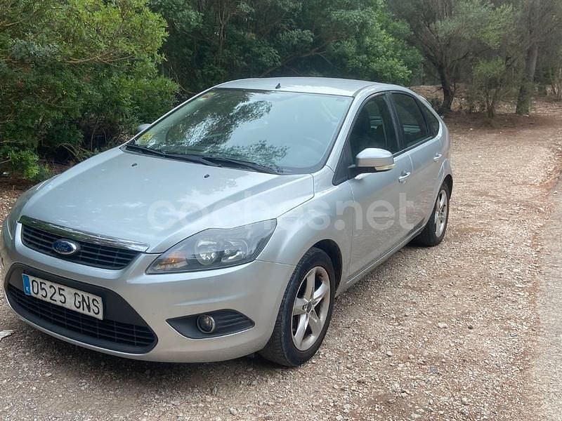 Gris / plata Usado 2009 Ford Focus Trend Berlina | 6990 € (Un poco caro) - Imagen 1/4