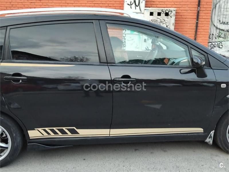 Negro Usado 2005 Toyota Corolla Verso Luna Monovolumen | 3700 € (Buen precio) - Imagen 1/4