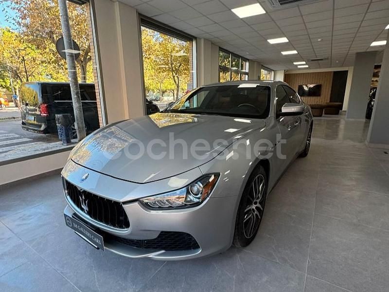 Gris / plata Usado 2018 Maserati Ghibli Berlina | 34.200 € (Buen precio) - Imagen 1/1