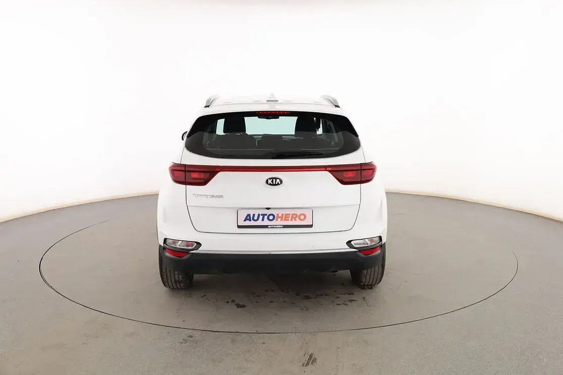 Usado Kia Sportage 136 CV (100 kW) 2019 Blanco SUV