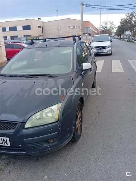 Usado Ford Focus Trend 115 CV (84 kW) 2007 Azul Berlina