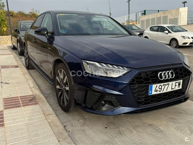 Usado Audi A4 S-Line 163 HP (119 kW) 2020 Azul Sedan