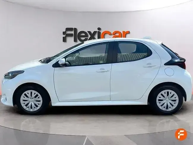 Usado Toyota Yaris Edition 125 CV (91 kW) 2023 Blanco Utilitario