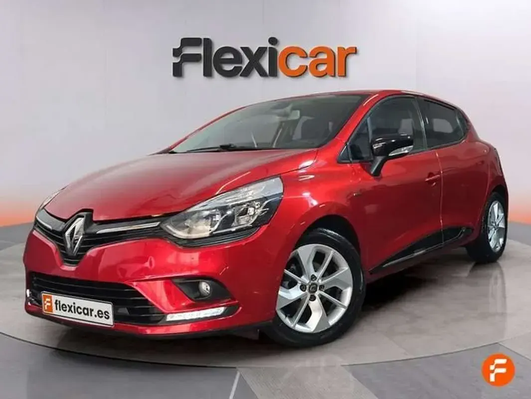 Usado Renault Clio LIMITED 90 CV (66 kW) 2018 Rojo Utilitario