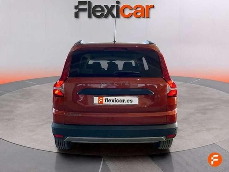 Usado Dacia Jogger Comfort 110 CV (80 kW) 2022 Naranja Monovolumen