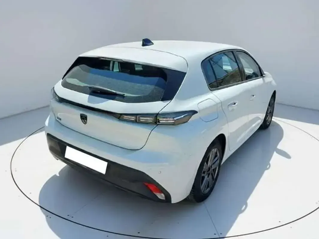 Usado Peugeot 308 Active 131 CV (96 kW) 2022 Blanco Utilitario