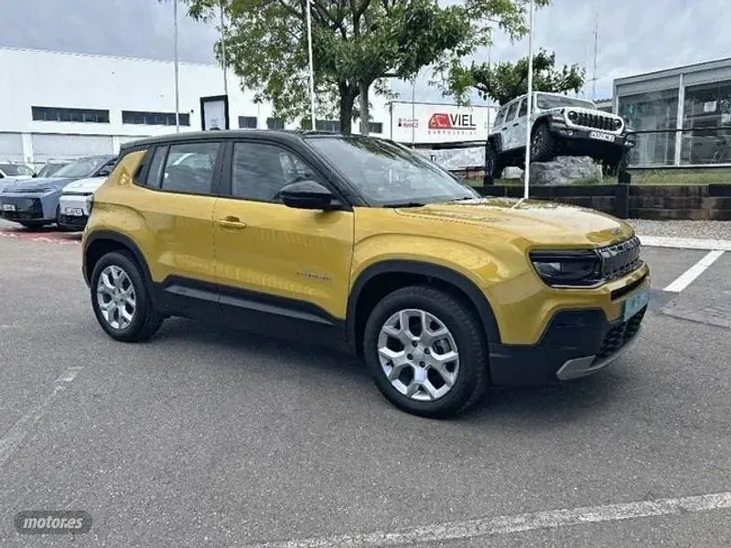 Usado Jeep Avenger Altitude 100 CV (73 kW) 2023 Amarillo SUV