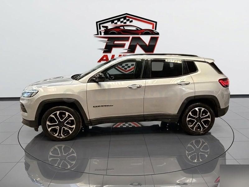 Usado Jeep Compass 130 CV (95 kW) 2022 Gris / plata SUV