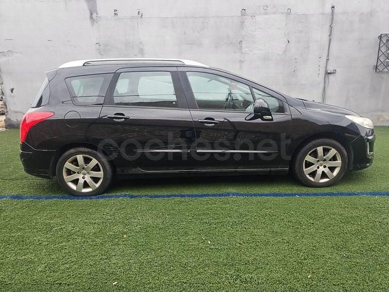 Usado Peugeot 308 SW Premium 110 CV (80 kW) 2008 Negro Familiar