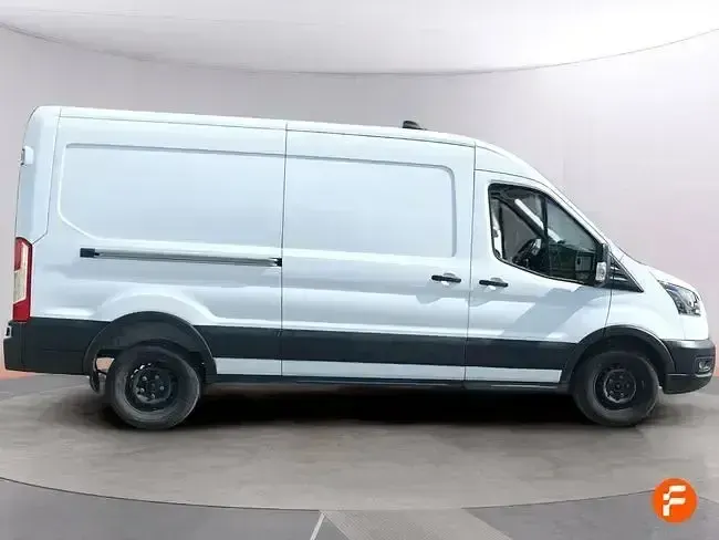 Usado Ford Transit 130 CV (95 kW) 2023 Blanco Berlina