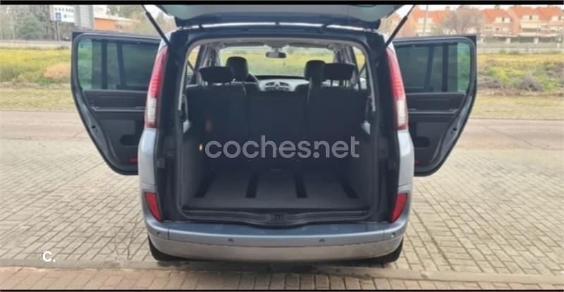 Usado Renault Espace 150 CV (110 kW) 2011 Gris / plata Monovolumen