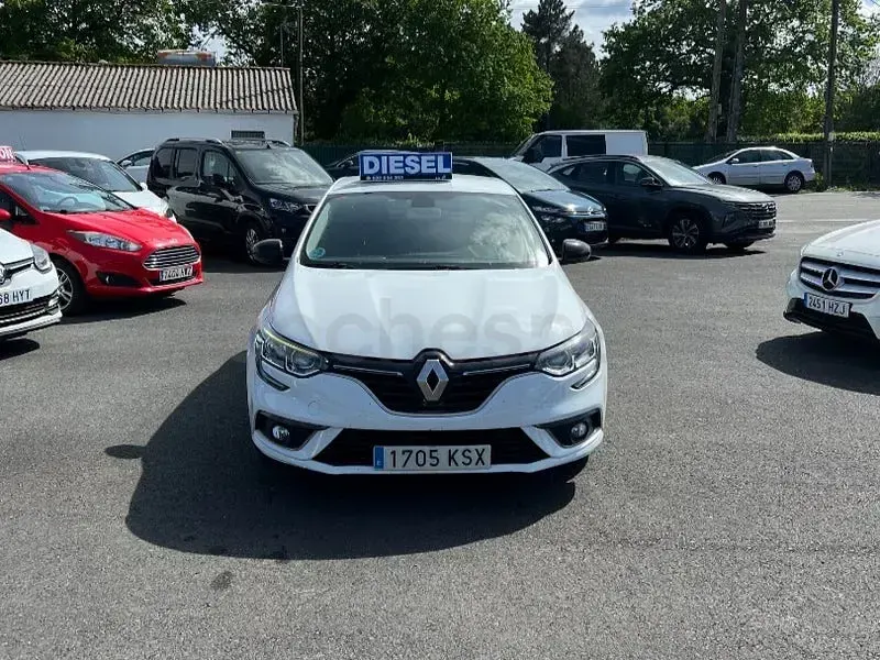 Usado Renault Mégane Bose Edition 115 CV (84 kW) 2019 Blanco Berlina