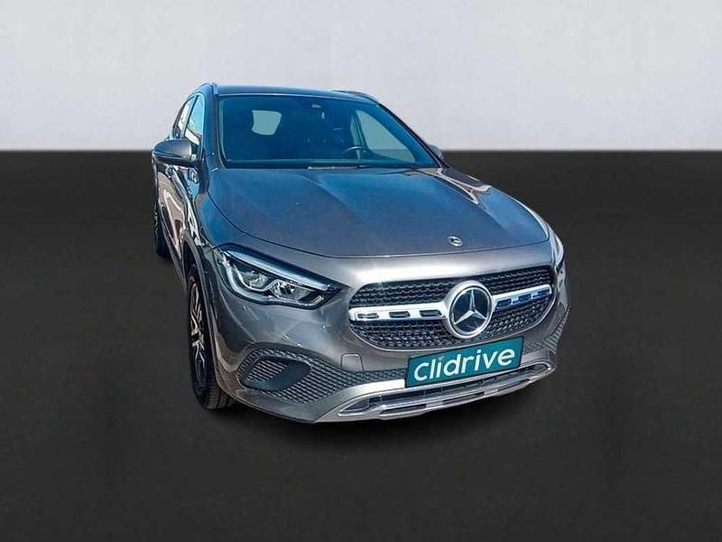 Usado Mercedes GLA200 150 HP (110 kW) 2023 Cinzento SUV