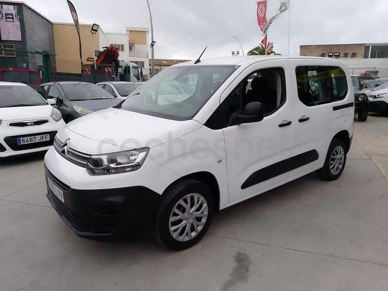 Usado Citroën Berlingo Feel 102 CV (75 kW) 2022 Blanco Monovolumen