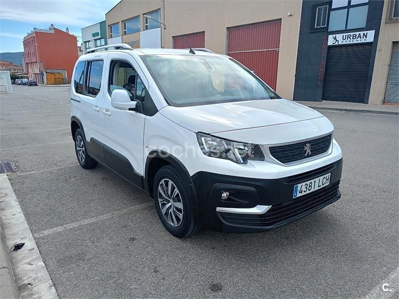 Usado Peugeot Rifter Active 130 CV (95 kW) 2019 Blanco Monovolumen