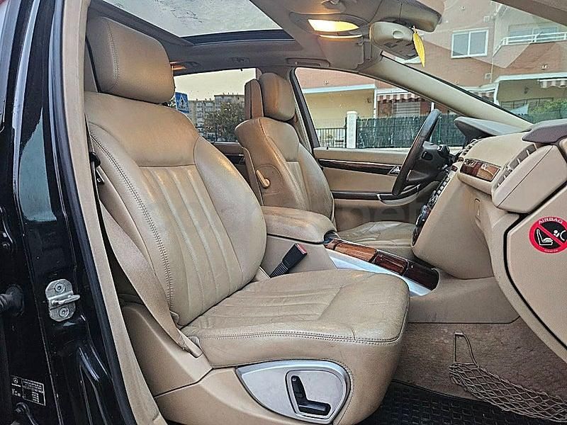 Usado Mercedes R320 224 CV (164 kW) 2006 Negro Monovolumen