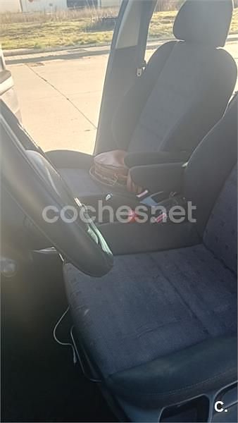 Usado Skoda Fabia Classic 64 CV (47 kW) 2001 Gris / plata Berlina