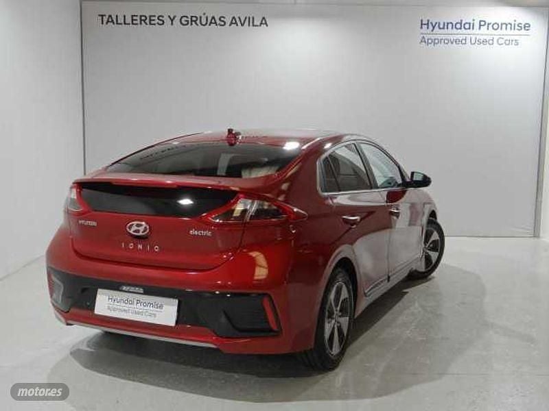 Usado Hyundai Ioniq Style 88 kW (120 CV) 2020 Fiery red Utilitario