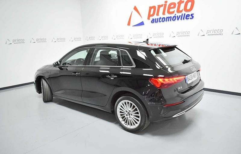 Usado Audi A3 Sportback Advanced 116 CV (85 kW) 2023 Gris Utilitario