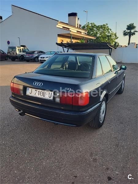 Usado Audi 80 115 CV (84 kW) 1994 Azul Berlina