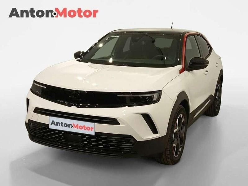 Blanco Usado 2024 Opel Mokka-e GSe SUV | 24.999 € (Un poco caro) - Imagen 1/4