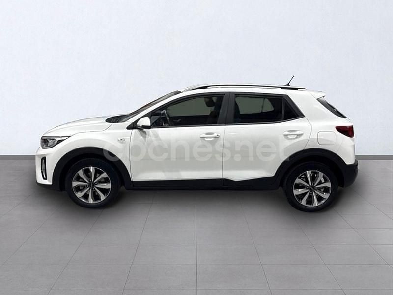 Usado Kia Stonic 100 CV (73 kW) 2021 Blanco SUV