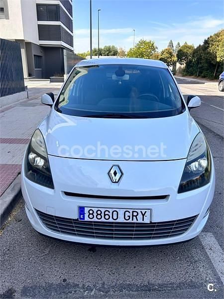 Blanco Usado 2011 Renault Grand Scénic III Monovolumen | 5799 € (Buen precio) - Imagen 1/3