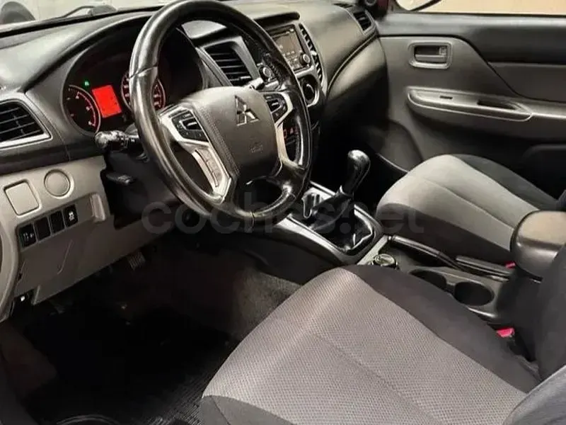 Usado Mitsubishi L200 154 CV (113 kW) 2018 Blanco Pickup/Camioneta