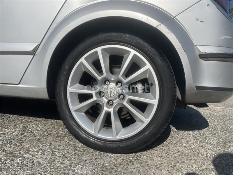 Usado Opel Astra Sport 120 HP (88 kW) 2007 Cinzento Sedan
