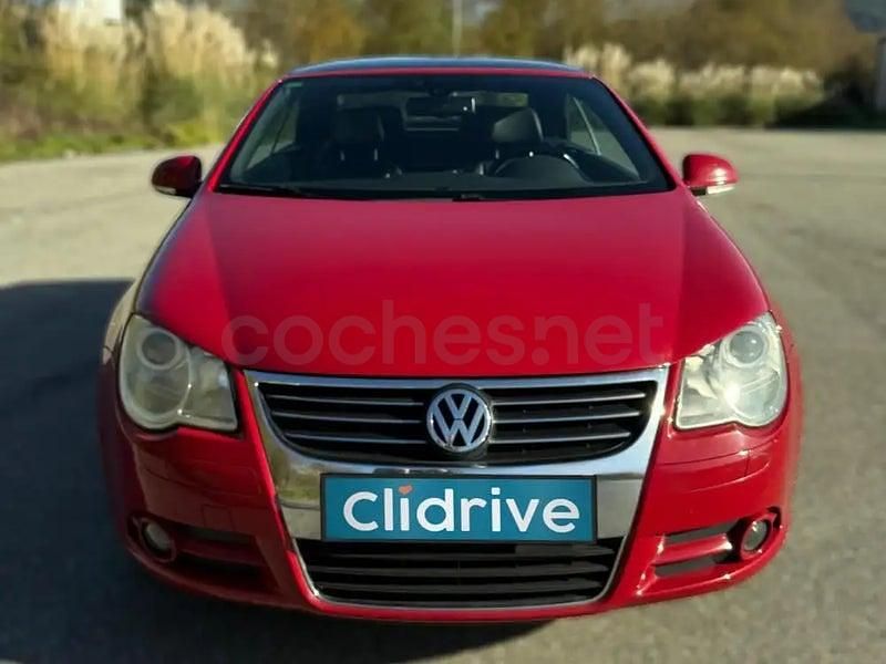 Usado VW Eos 140 CV (102 kW) 2008 Rojo Descapotable