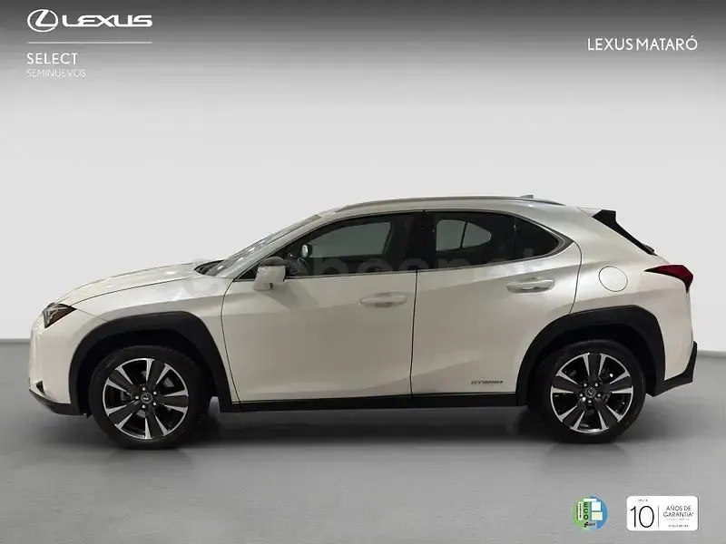 Usado Lexus UX 184 CV (135 kW) 2021 Blanco SUV