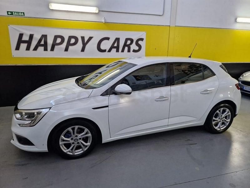 Usado Renault Mégane IV Bose Edition 115 CV (84 kW) 2019 Blanco Berlina