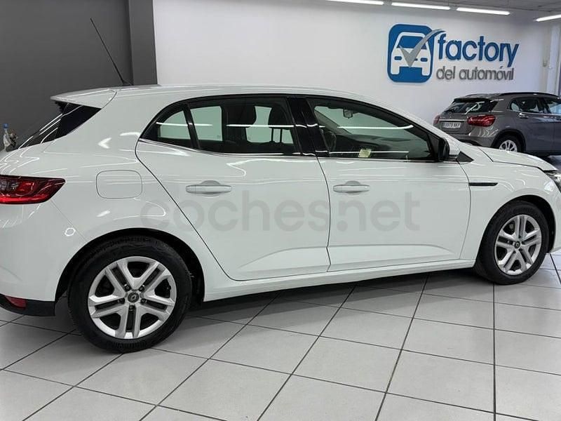 Usado Renault Mégane IV Business 115 CV (84 kW) 2020 Blanco Berlina