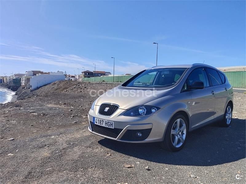 Beige Usado 2011 Seat Altea XL Reference Monovolumen | 8900 € (Caro) - Imagen 1/4