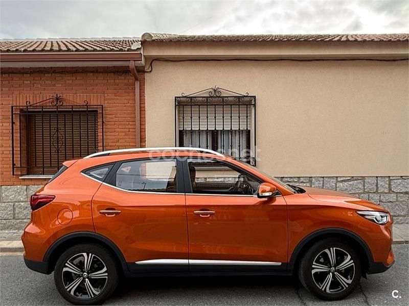 Usado MG ZS Comfort 106 CV (77 kW) 2023 Naranja SUV
