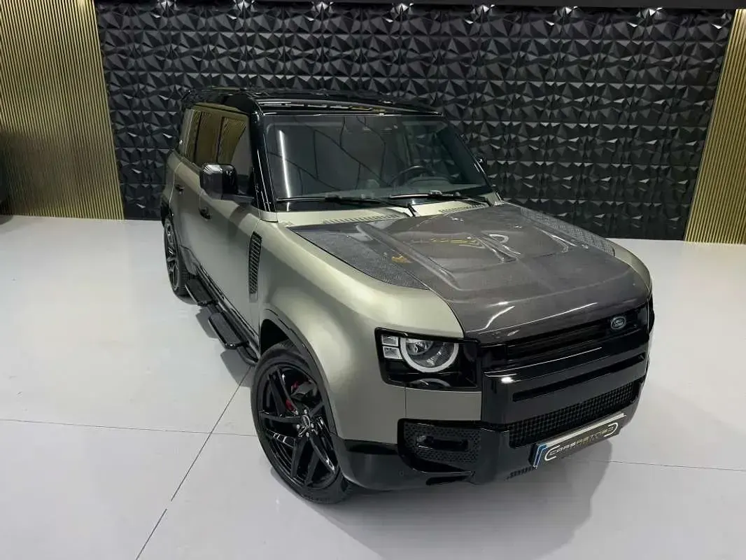 Używany Land Rover Defender S 241 KM (177 kW) 2021 Zielony SUV