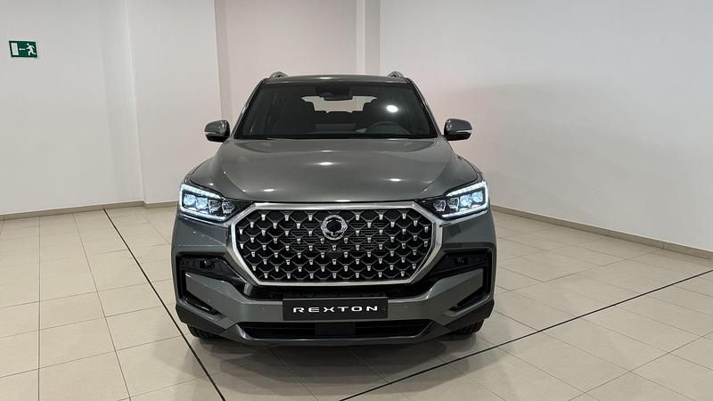 Nuevo Ssangyong (KGM) Rexton 202 CV (148 kW) 2025 Gris SUV