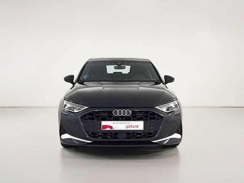 Usado Audi A3 Sportback Advanced 116 CV (85 kW) 2024 Gris Utilitario