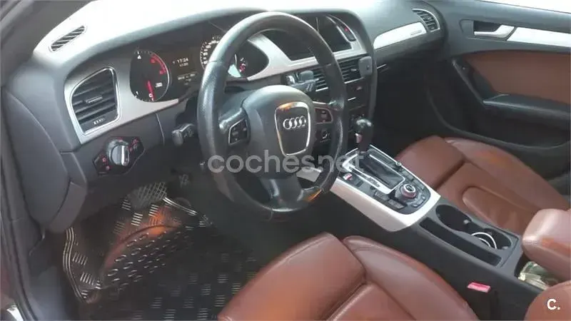 Usado Audi A4 S-Line 240 CV (176 kW) 2011 Gris / plata Familiar
