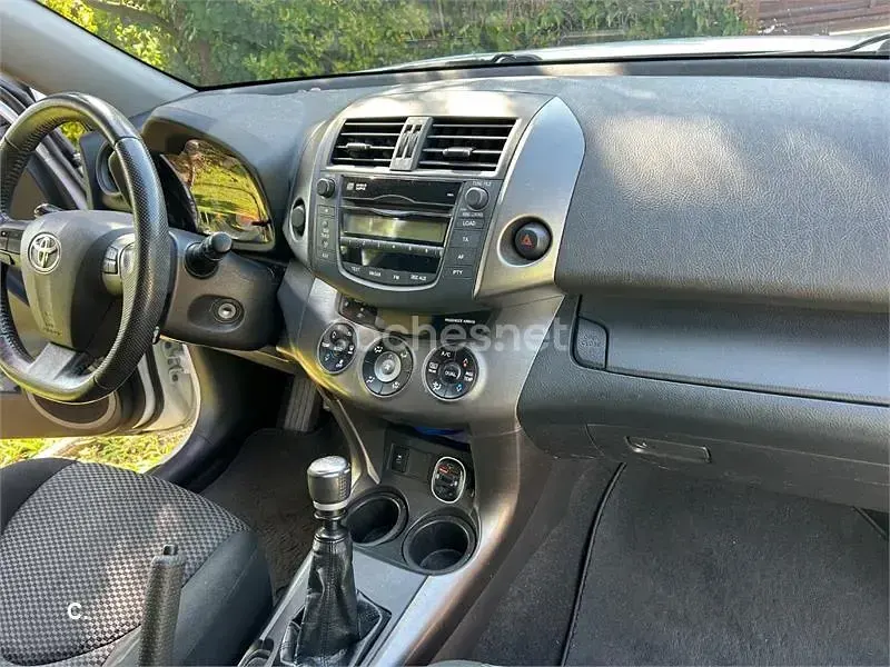 Usado Toyota RAV4 Advance 150 CV (110 kW) 2011 Blanco SUV