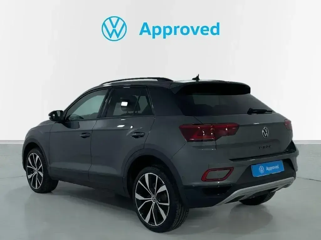 Usado VW T-Roc 150 CV (110 kW) 2025 Gris SUV