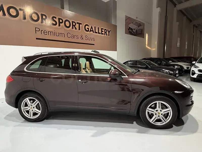 Usado Porsche Cayenne Platinum Edition 245 CV (180 kW) 2014 Granate SUV
