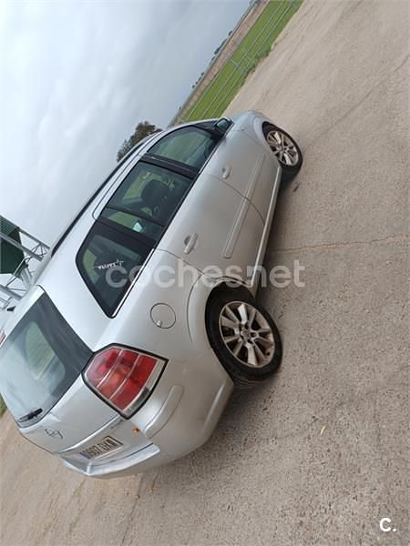 Usado Opel Zafira Enjoy 120 CV (88 kW) 2006 Gris / plata Monovolumen