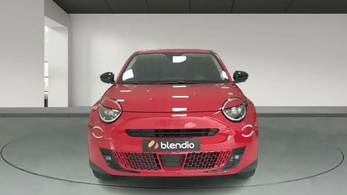 Nuevo Fiat 600 Red 114 kW (156 CV) 2025 Rojo SUV
