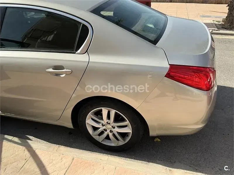 Usado Peugeot 508 Active 112 CV (82 kW) 2012 Beige Berlina