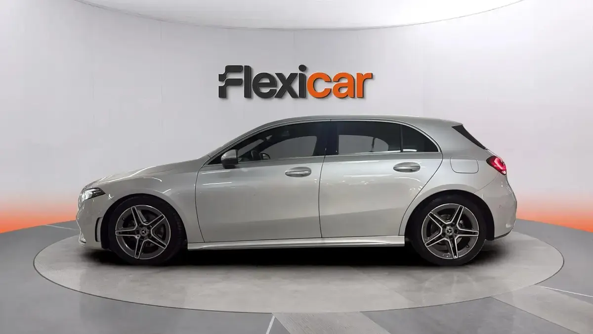 Usado Mercedes A200 150 CV (110 kW) 2020 Gris Berlina