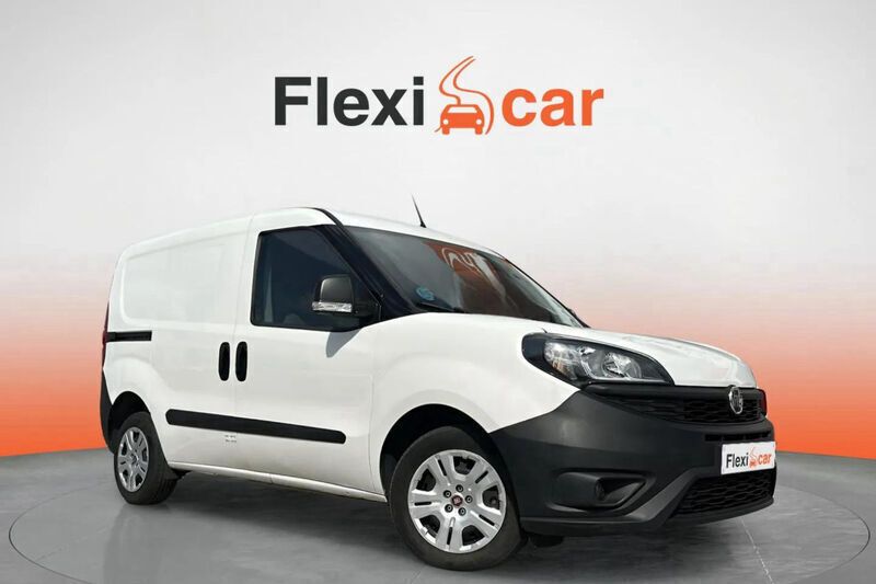 Blanco Usado 2022 Fiat Doblò Easy Monovolumen | 12.090 € (Buen precio) - Imagen 1/4