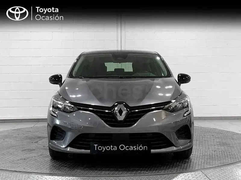 Usado Renault Clio V Evolution 143 CV (105 kW) 2023 Gris / plata Berlina