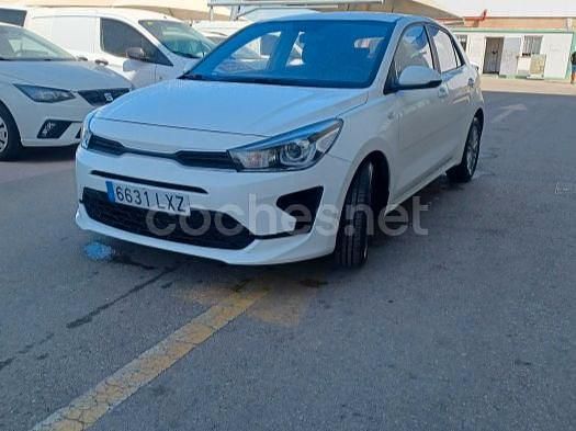 Blanco Usado 2022 Kia Rio Berlina | 10.400 € (Super precio) - Imagen 1/4